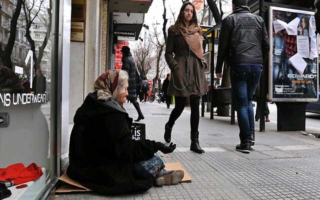 اليوم يحسم اليونانيون في مصير مغادرة منطقة الأورو بعد 7 سنوات من المعاناة