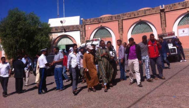 "بلطجية العيون" يثيرون الرعب في السمارة ومحاولات لـ "اختطاف" منتخبين