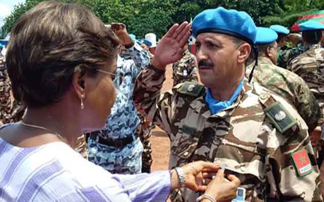 الكوت ديفوار ..توشيح عناصر القبعات الزرق المغاربة بميدالية الأمم المتحدة للسلام