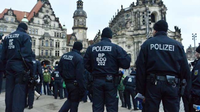 البوليس الألماني يعتقل جزائريا يشتبه أن له صلة باعتداءات باريس