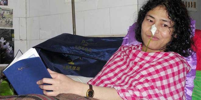 ناشطة حقوقية هندية تنهي إضرابا عن الطعام دام 16 سنة لهذا السبب