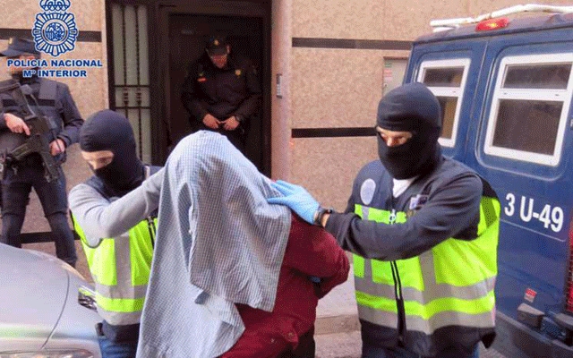 إسبانيا تفكك شبكة "داعشية" توصل الإرهابيين لتفجير أوروبا