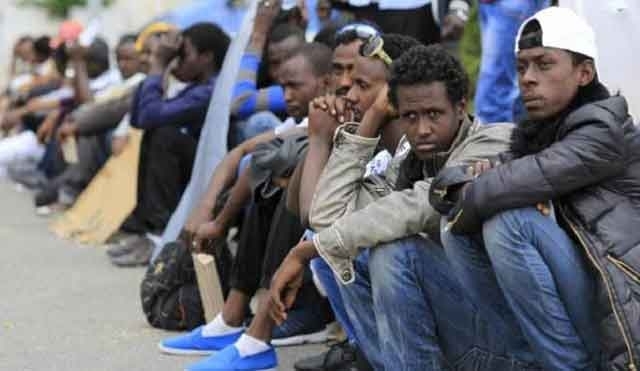 "نوفيل أوريزون":طرد الجزائر لمهاجرين من جنوب الصحراء جريمة ضد الإنسانية