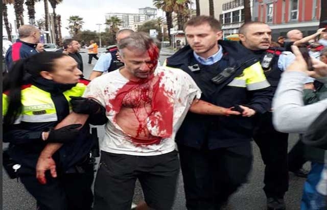 الشرطة الإسبانية ترسل 337 انفصاليا كاطالونيا إلى المستشفى