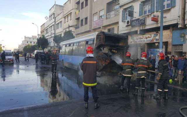 يا مسؤولي الدار البيضاء.. الحرائق تتوالى على مرفق النقل العمومي وأنتم "تشخرون" في كراسيكم (مع فيديو)