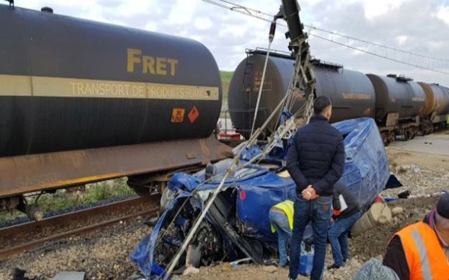 طنجة.. مصرع 6 أشخاص وإصابة 14 آخرين في حادث اصطدام بين قطار وسيارة