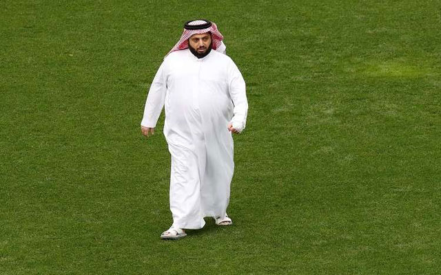 تركي آل الشيخ يتوعد قناة رياضية سخرت من هزيمة السعودية المذلة