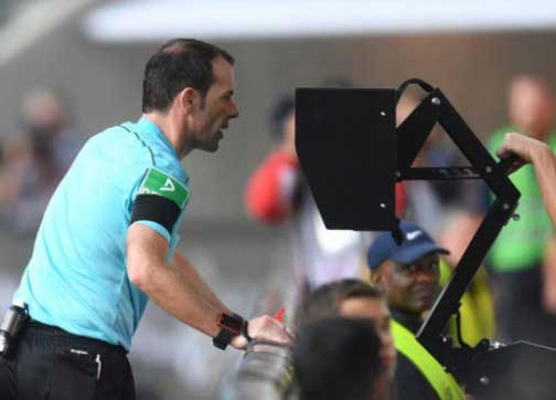 رسمياً.. الاتحاد المصري لكرة القدم يعتمد تقنية الفيديو"VAR"