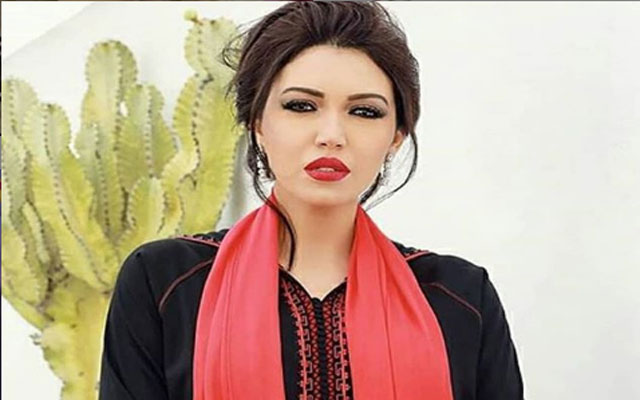 الفنانة أسماء لمنور: «القفطان من أكثر القطع المريحة للمرأة وأكثر ما يبرز أناقتها»