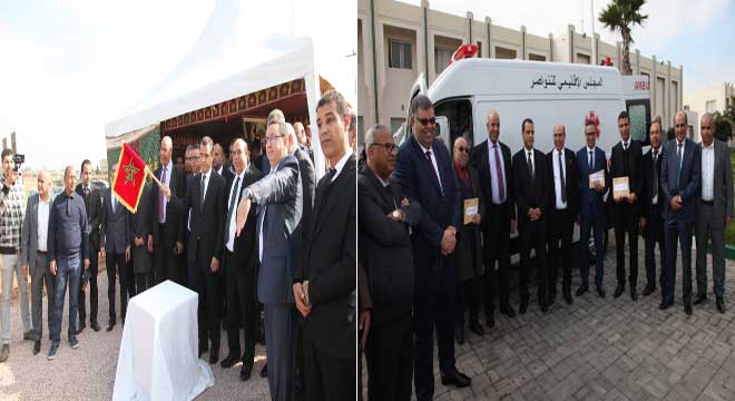 عامل إقليم النواصر يشرف على توزيع سيارات الإسعاف ويعطي إنطلاقة أشغال تقوية وتوسيع طريق إقليمية