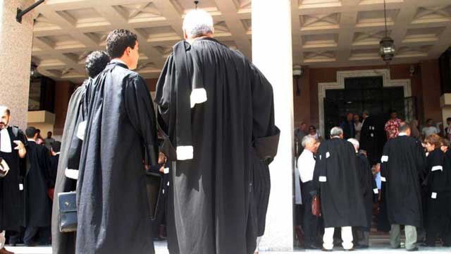 محامو الجزائر يقاطعون جلسات أكبر محكمتين ويشهرون ورقة الإحتجاج