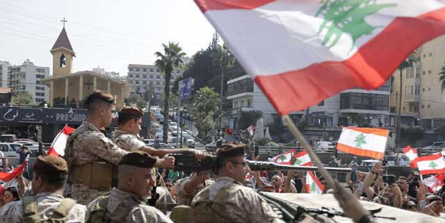 في أول بيان له.. الجيش اللبناني ينحاز للمتظاهرين