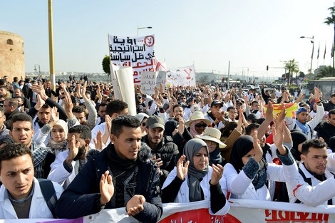 نقابات التعليم تخرج من جديد للاحتجاج وخوض إضراب وطني