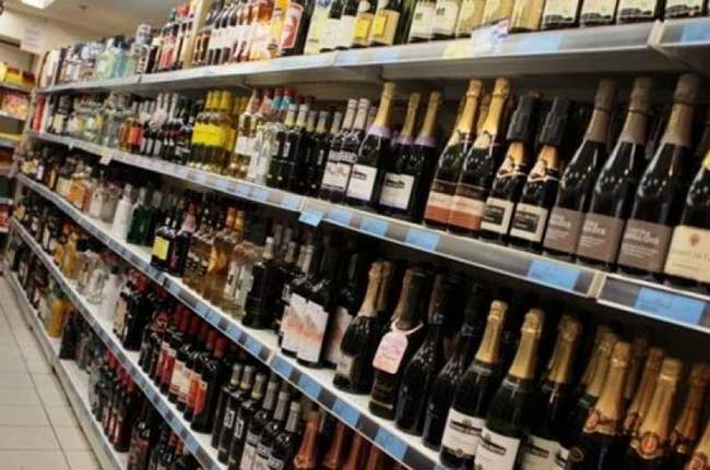 والي جهة مراكش آسفي يلغي قرار إغلاق محلات بيع الخمور