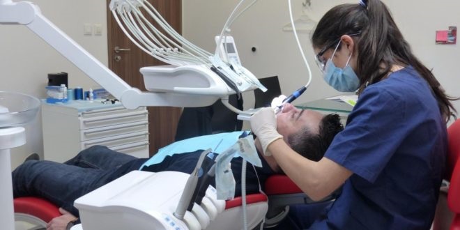 يهم طالبي الاستشارة من أطباء الأسنان بالدار البيضاء، اقرأ التفاصيل