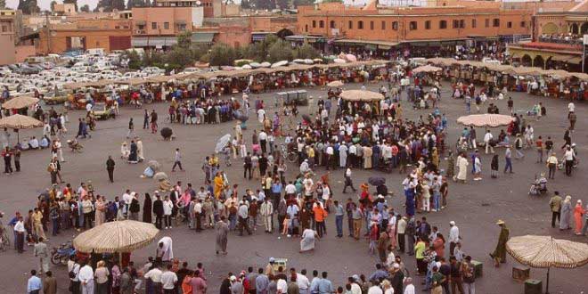 حلايقية ساحة جامع الفنا يرفعون شعار "الله كريم" في هذا التاريخ