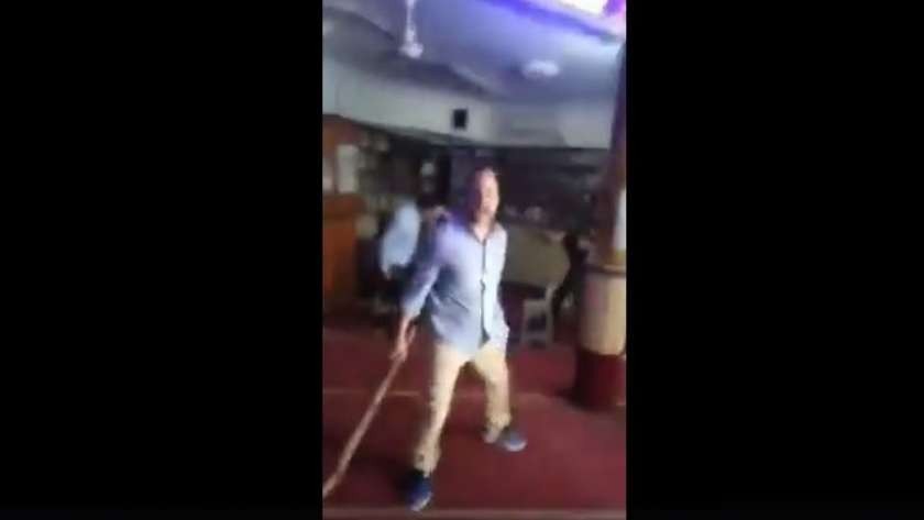 عراك داخل مسجد في مصر والسبب "لحوم فاسدة"(مع فيديو)