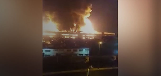 حريق مهول في أراميكس.. بمخازن صوفت اللوجستيك.. الحي الصناعي البرنوصي (مع فيديو)