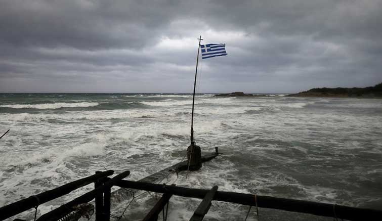 بداية عاصفة نادرة تجتاح اليونان مخلفة قتلى ومفقودين