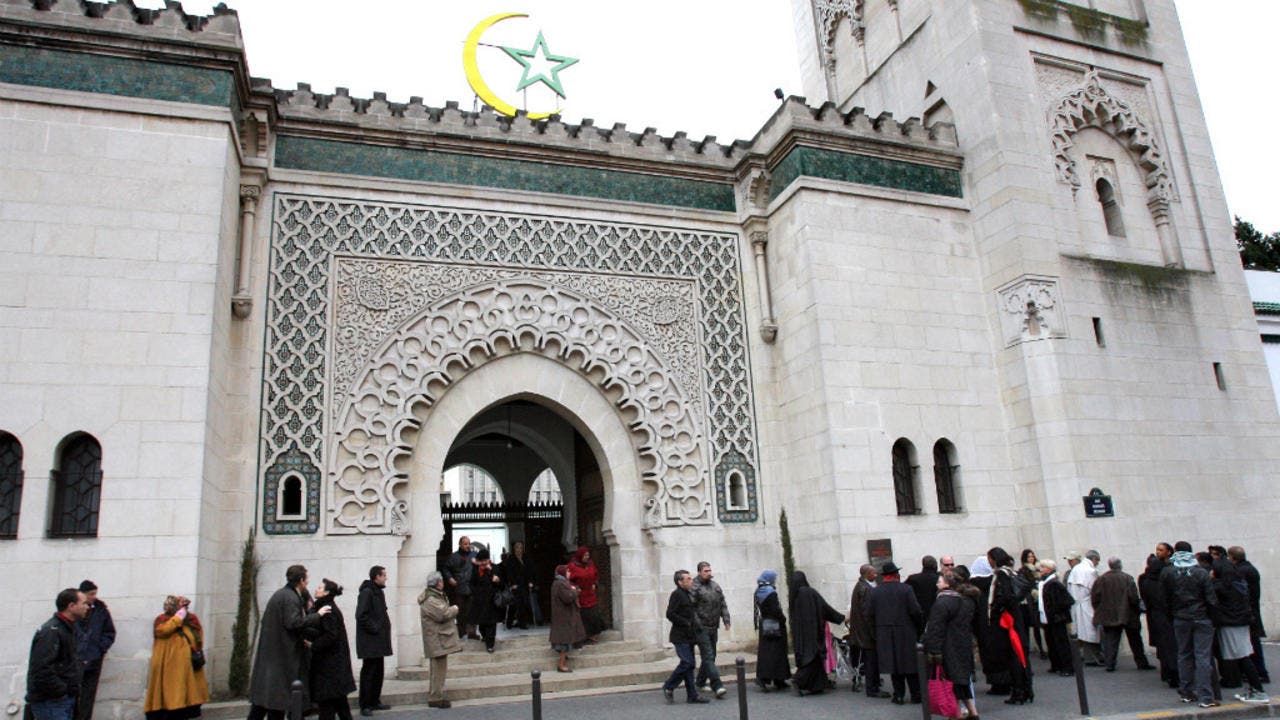 المجلس الفرنسي للديانة الإسلامية يعتمد ميثاق المبادئ حول الإسلام في فرنسا