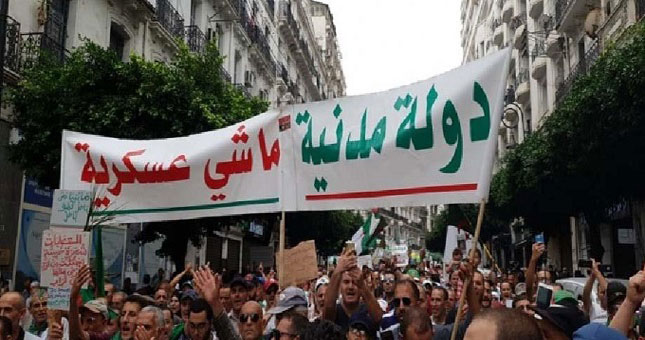 الجزائر.. الإبقاء على 22 متظاهرا مضربا عن الطعام منذ ثلاثة أسابيع رهن الاعتقال
