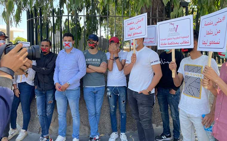 وقفة احتجاجية صامتة تحت شعار: "حتى حفصة من حقها نسمعو ليها"