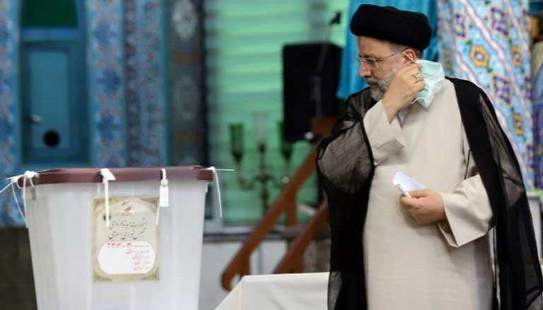 إيران تعلن فوز المتشدد إبراهيم رئيسي بالرئاسة من الجولة الأولى