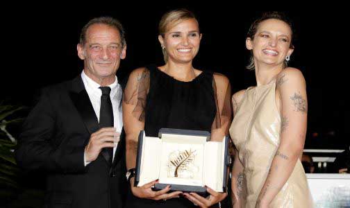 دوكورنو ثاني امرأة تفوز بـ "السعفة الذهبية" في تاريخ مهرجان "كان"
