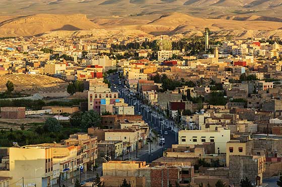 مهاجر مغربي يتساءل: من المسؤول عن محاربة الاستثمار في ميدلت؟