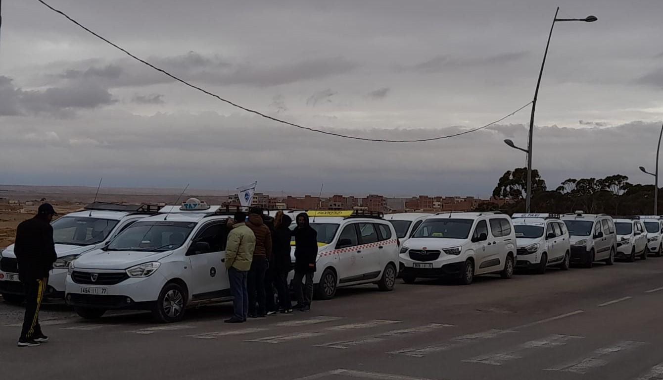 مهنيو سيارات الأجرة بجرسيف: نطالب بتسقيف أسعار المحروقات ونرفض الحلول الترقيعية