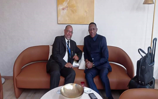 رئيس الاتحاد الدولي لكرة السلة يحل بالمغرب في زيارة عمل