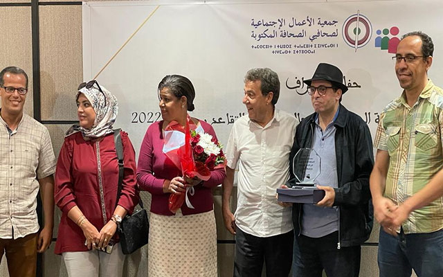 تكريم الزميل بوجمعة أشفري ضمن 10 صحافيين متقاعدين