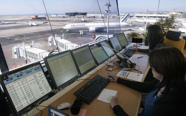 تقنيو سلامة الملاحة الجوية يرفضون سياسة الإقصاء الممارسة من طرف إدارة المكتب الوطني للمطارات 