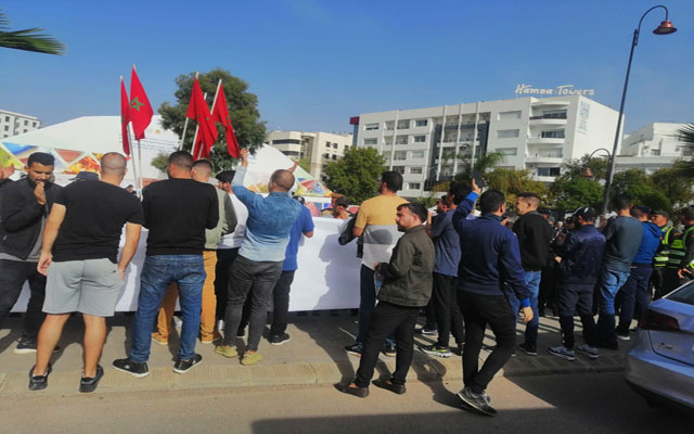 فاس: حملة الشهادات العليا المعطلين ينفذون وقفتهم الإحتجاجية وهذه مطالبهم 