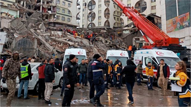 3381 قتيلا.. حصيلة جديدة لزلزال تركيا