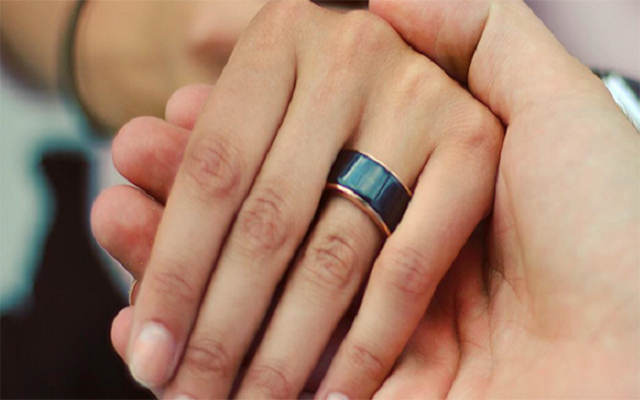 خاتم زواج ذكي يتيح لك الشعور على حياة نصفك الثاني