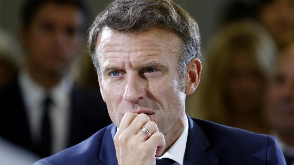 انتكاسة جديدة لحزب الرئيس ماكرون .. اليمين الفرنسي يحتفظ بهيمنته على مجلس الشيوخ
