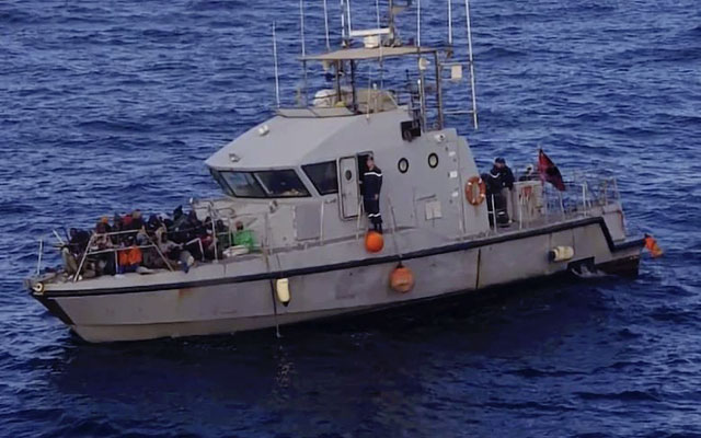البحرية الملكية تقدم المساعدة لـ 59 مرشحا للهجرة غير النظامية ينحدرون من إفريقيا جنوب الصحراء