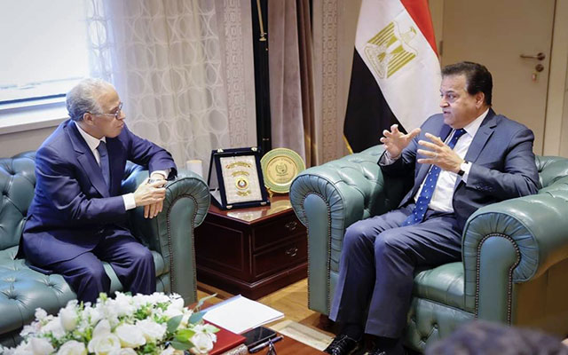 وزير الصحة المصري يستقبل السفير المغربي لبحث تعزيز التعاون بين البلدين في القطاع الصحي