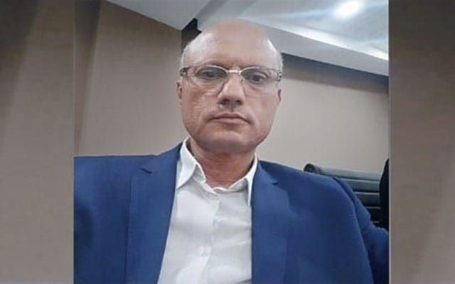 الحسين اليماني: من يوقف أزمة كليات الطب والصيدلة؟