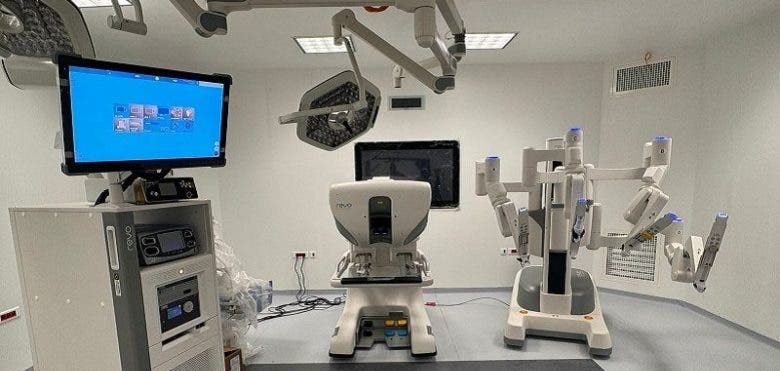 المستشفى الجامعي بأكادير.. الاعتماد على «الروبوت» فـي العمليات الجراحية