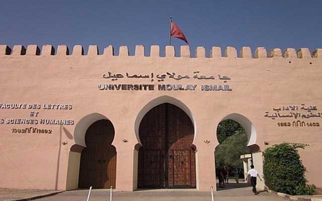 جدل بكلية الآداب بمكناس بعد إقصاء طلبة  موظفين من ولوج الماستر