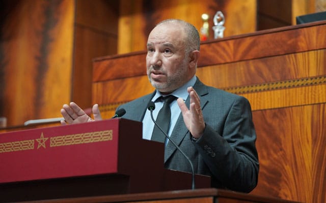 ابراهيمي يسائل الحكومة بخصوص لجوء وزير الصحة الى الصفقات التفاوضية بدل طلبات العروض