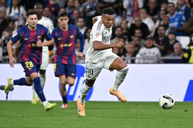 ريال مدريد يسقط برشلونة ويستعيد كبرياءه المفقود في الكلاسيكو